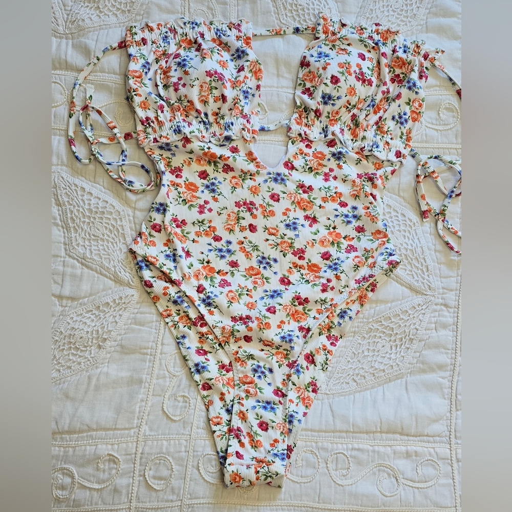 SHEIN Floral Women's One Piece Swimsuit